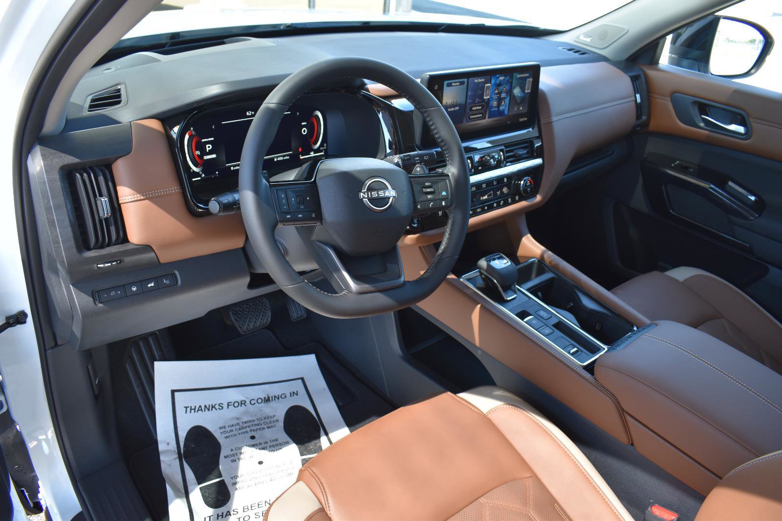 New 2026 Nissan Pathfinder Platinum image 28