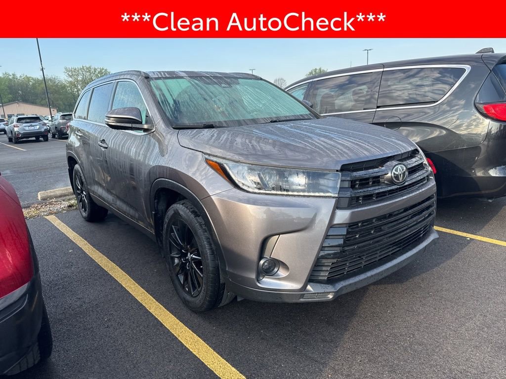 Used 2019 Toyota Highlander SE AWD/4WD image 3