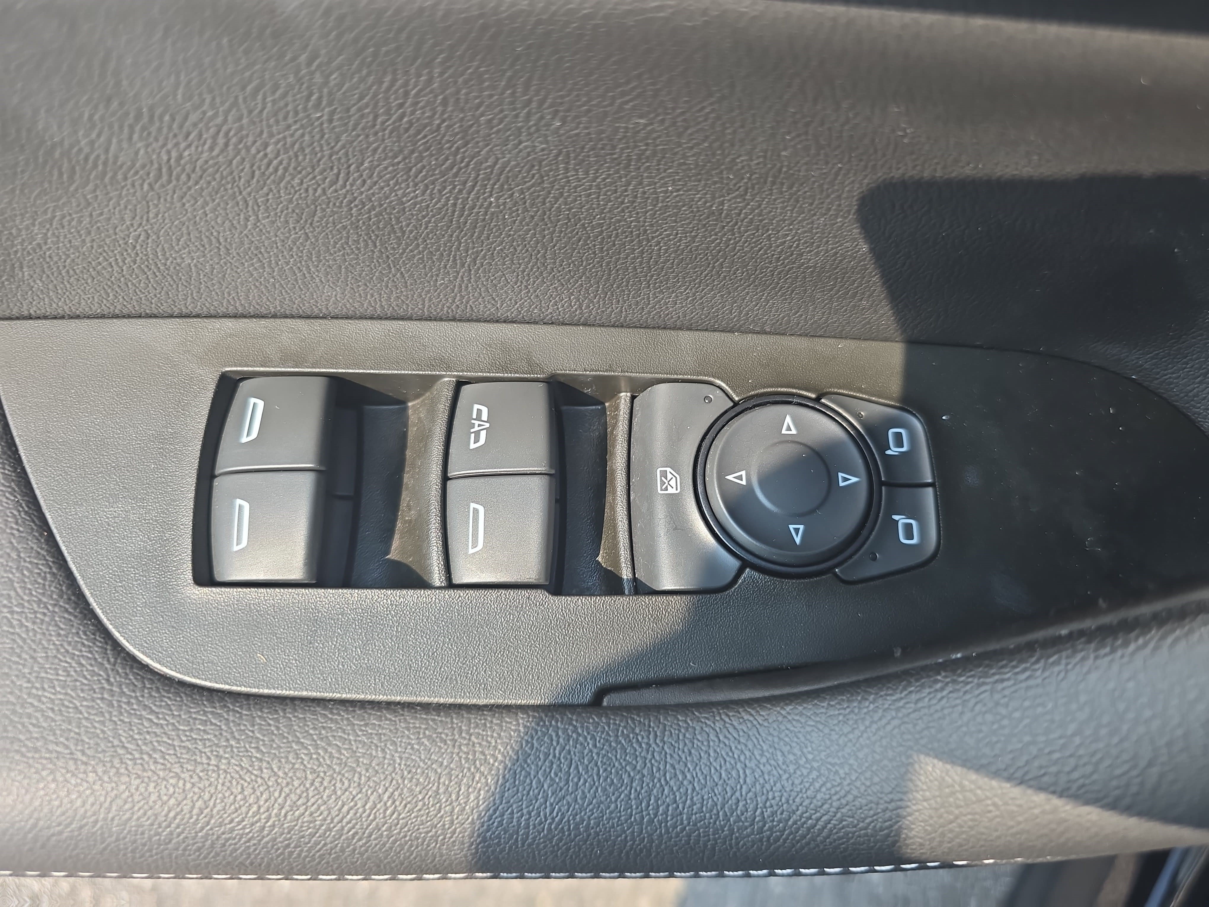 Used 2024 Chevrolet Blazer LT w/ Convenience Package FWD image 28