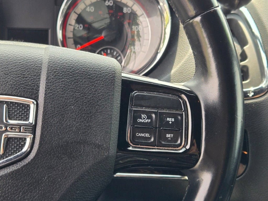 Used 2020 Dodge Grand Caravan SE FWD image 28