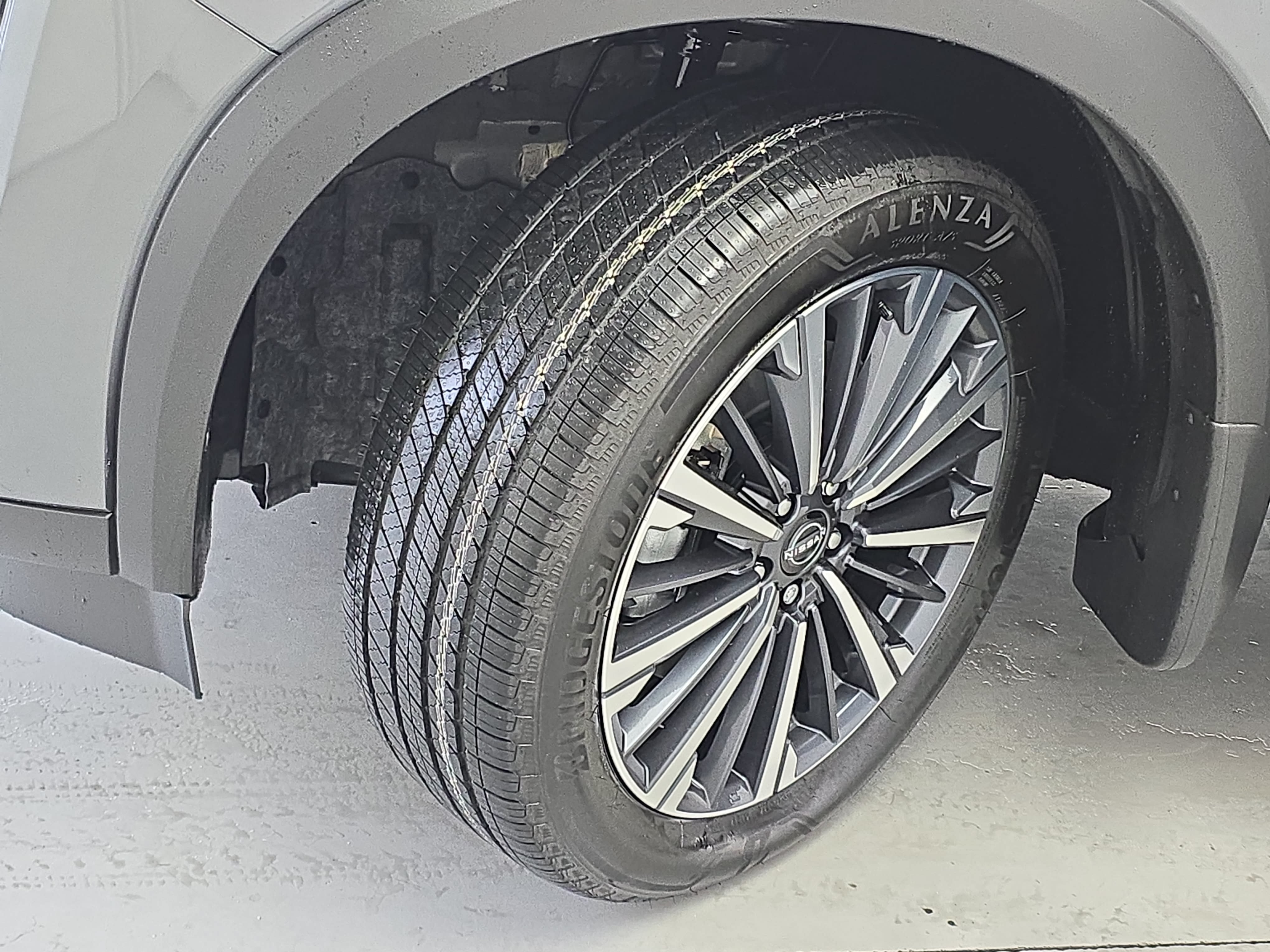 New 2026 Nissan Pathfinder Platinum AWD/4WD image 34