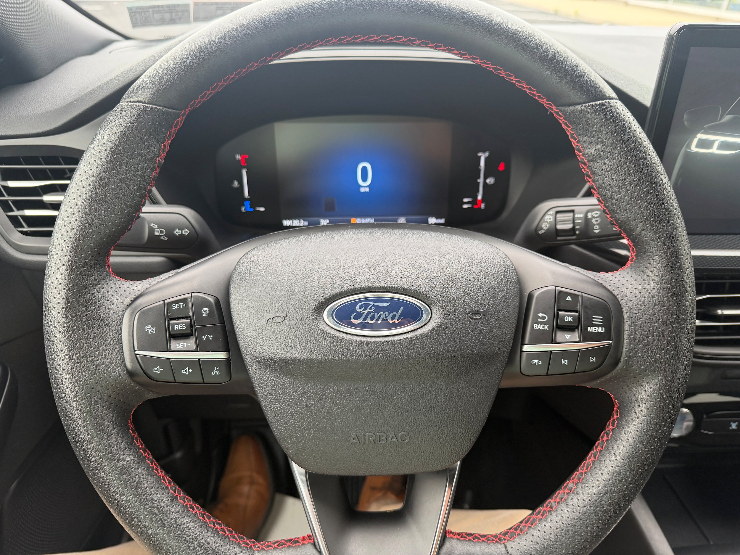 Certified 2024 Ford Escape ST-Line w/ Tech Pack #1 AWD/4WD image 28