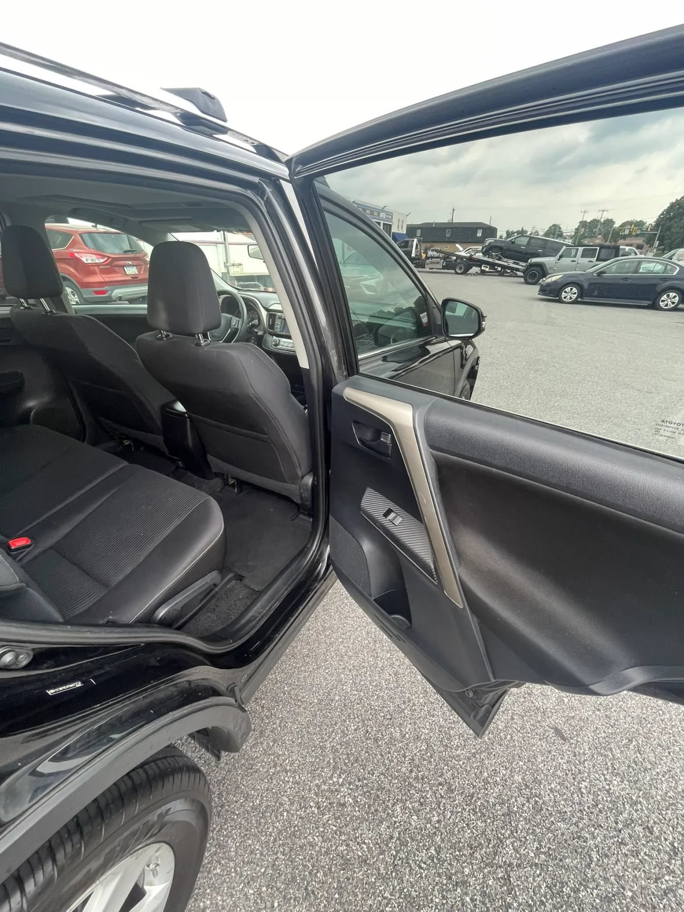 Used 2013 Toyota RAV4 XLE AWD/4WD image 33