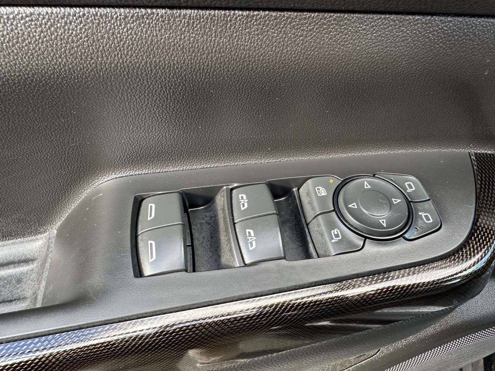 Used 2023 GMC Acadia AT4 w/ Technology Package image 18