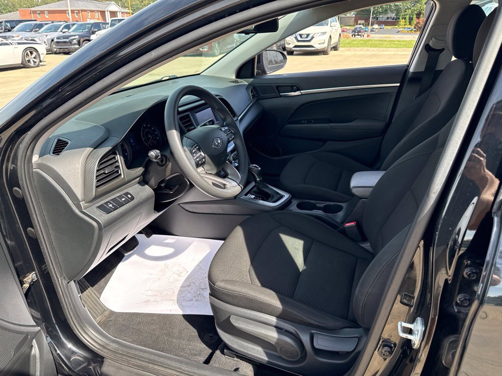 Used 2020 Hyundai Elantra SE w/ Cargo Package (C1) FWD image 21