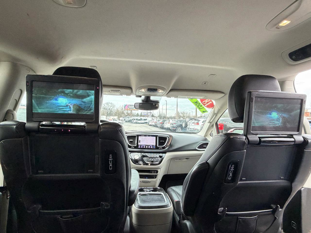 Used 2018 Chrysler Pacifica Touring-L Plus w/ Advanced Safetytec Group image 20