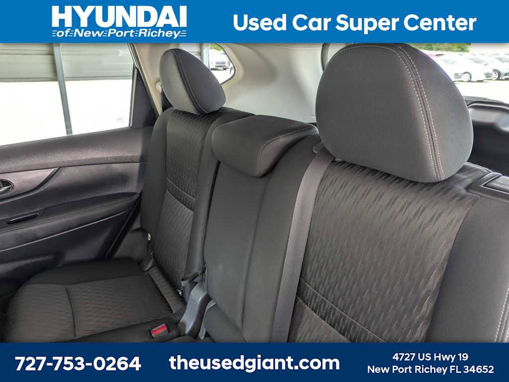 Used 2017 Nissan Rogue SV FWD image 15