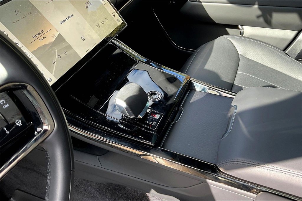 Used 2025 Land Rover Range Rover Sport Dynamic SE image 17