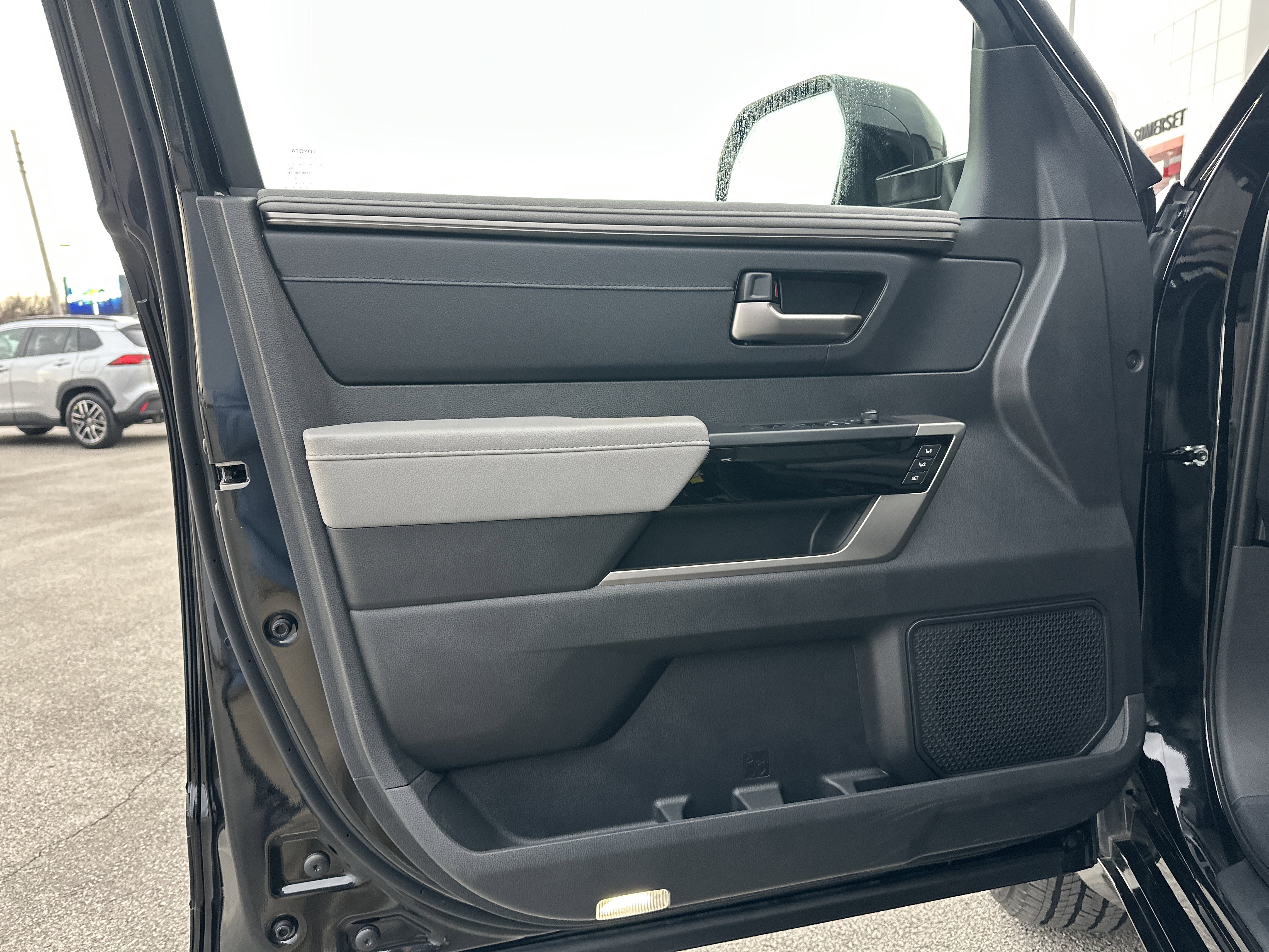 Used 2024 Toyota Tundra Limited image 10
