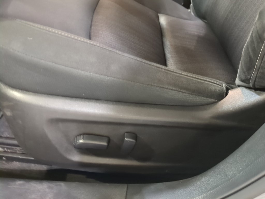Used 2024 Nissan Altima 2.5 SV FWD image 15