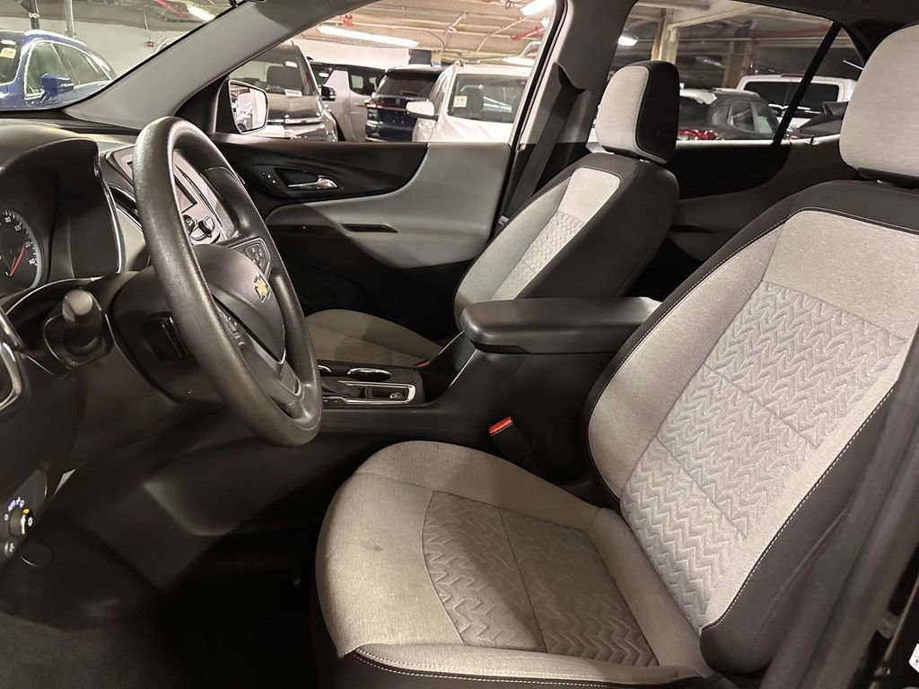 Used 2022 Chevrolet Equinox LS AWD/4WD image 13