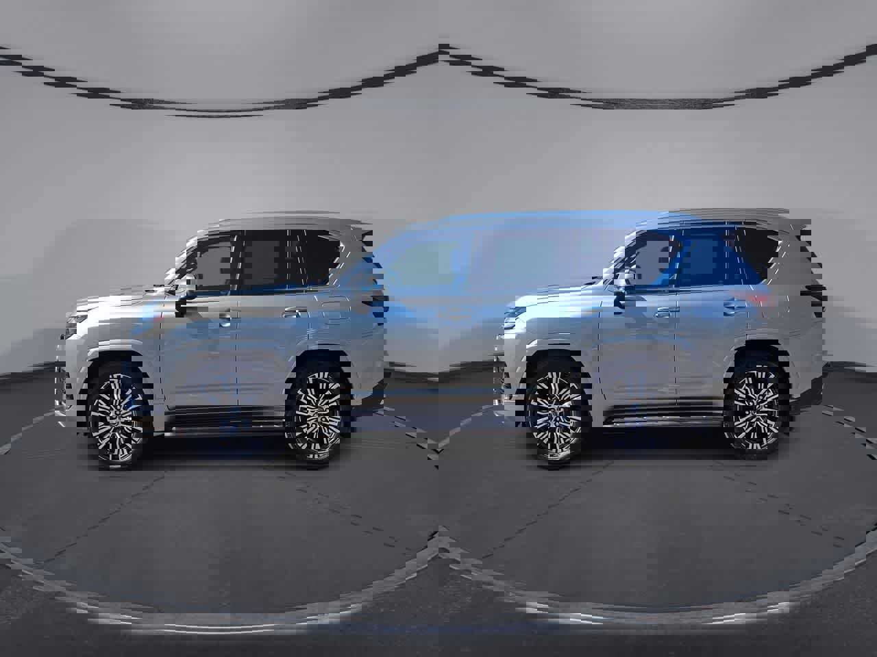 Used 2025 Lexus LX 600 4WD w/ Accessory Package (2T) image 5