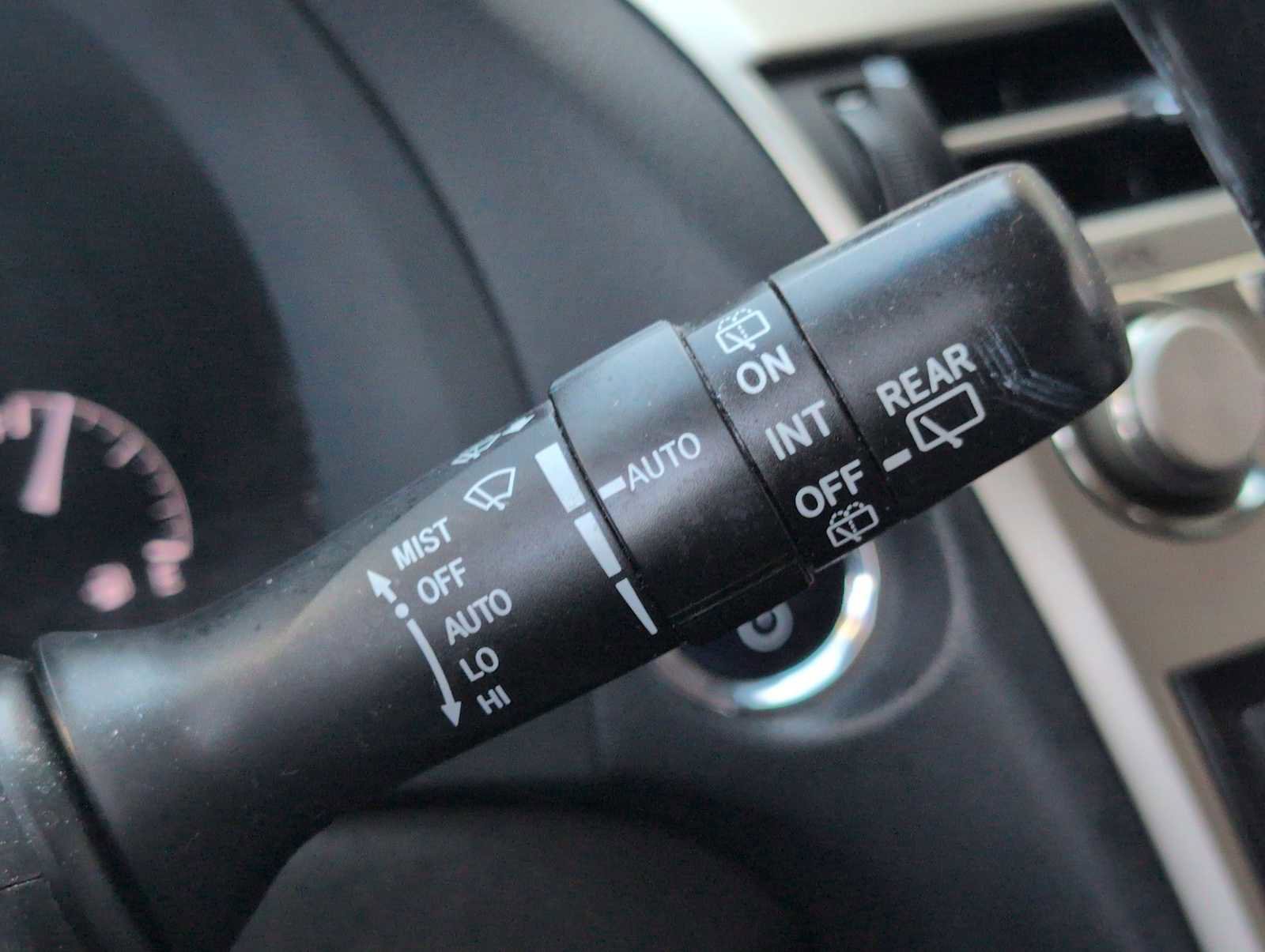 Used 2015 Lexus RX 450h AWD image 25