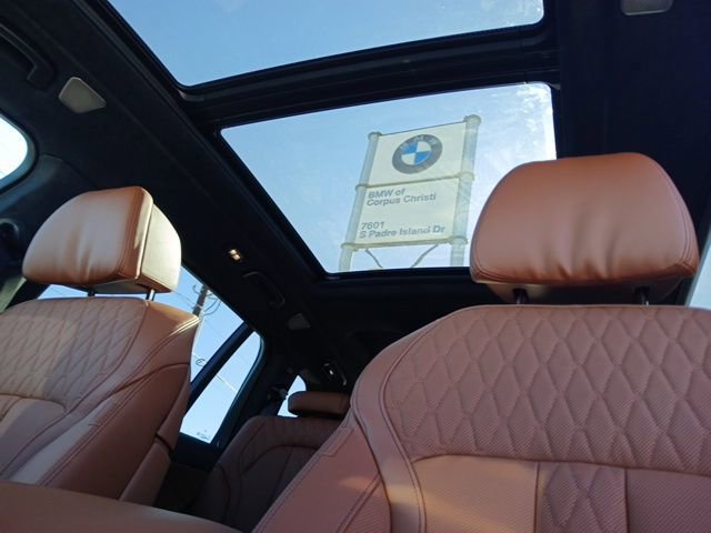 New 2026 BMW X7 xDrive40i AWD/4WD image 30