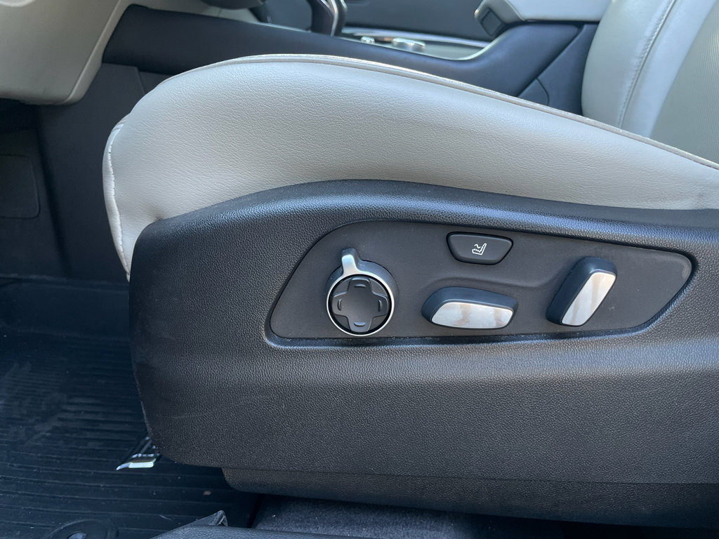 Used 2019 Cadillac XT4 Premium Luxury image 8