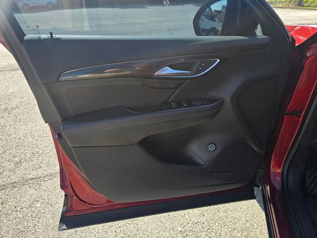 Used 2021 Buick Envision Essence w/ Sport Touring Package FWD image 9