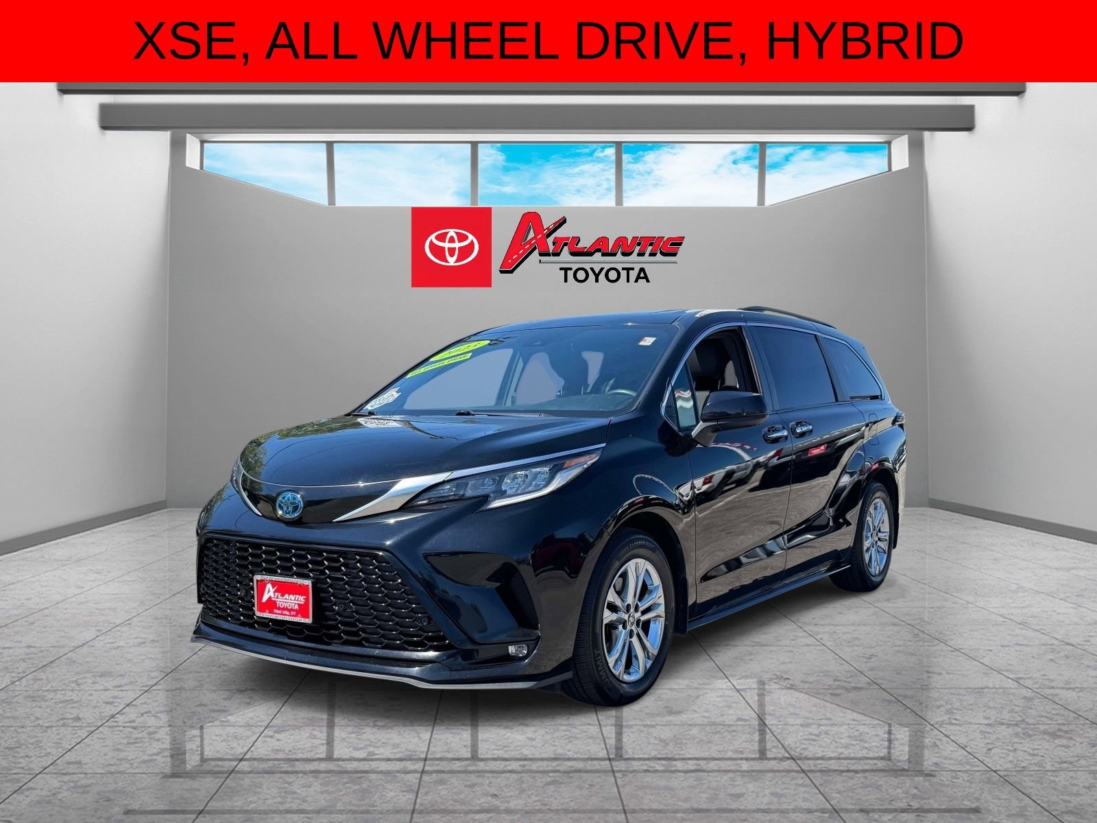 Used 2023 Toyota Sienna XSE w/ XSE Plus Package AWD/4WD image 4
