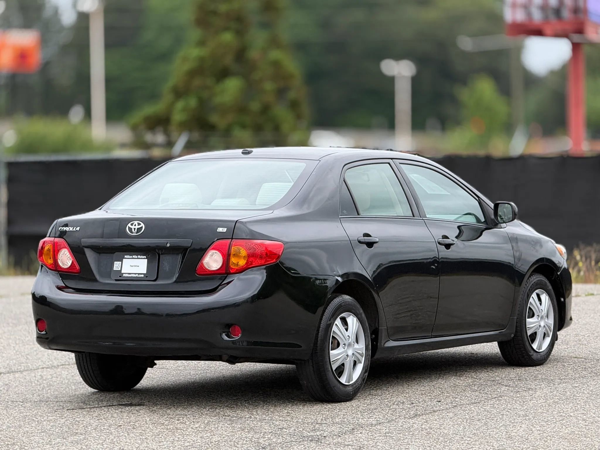 Used 2010 Toyota Corolla LE FWD image 9