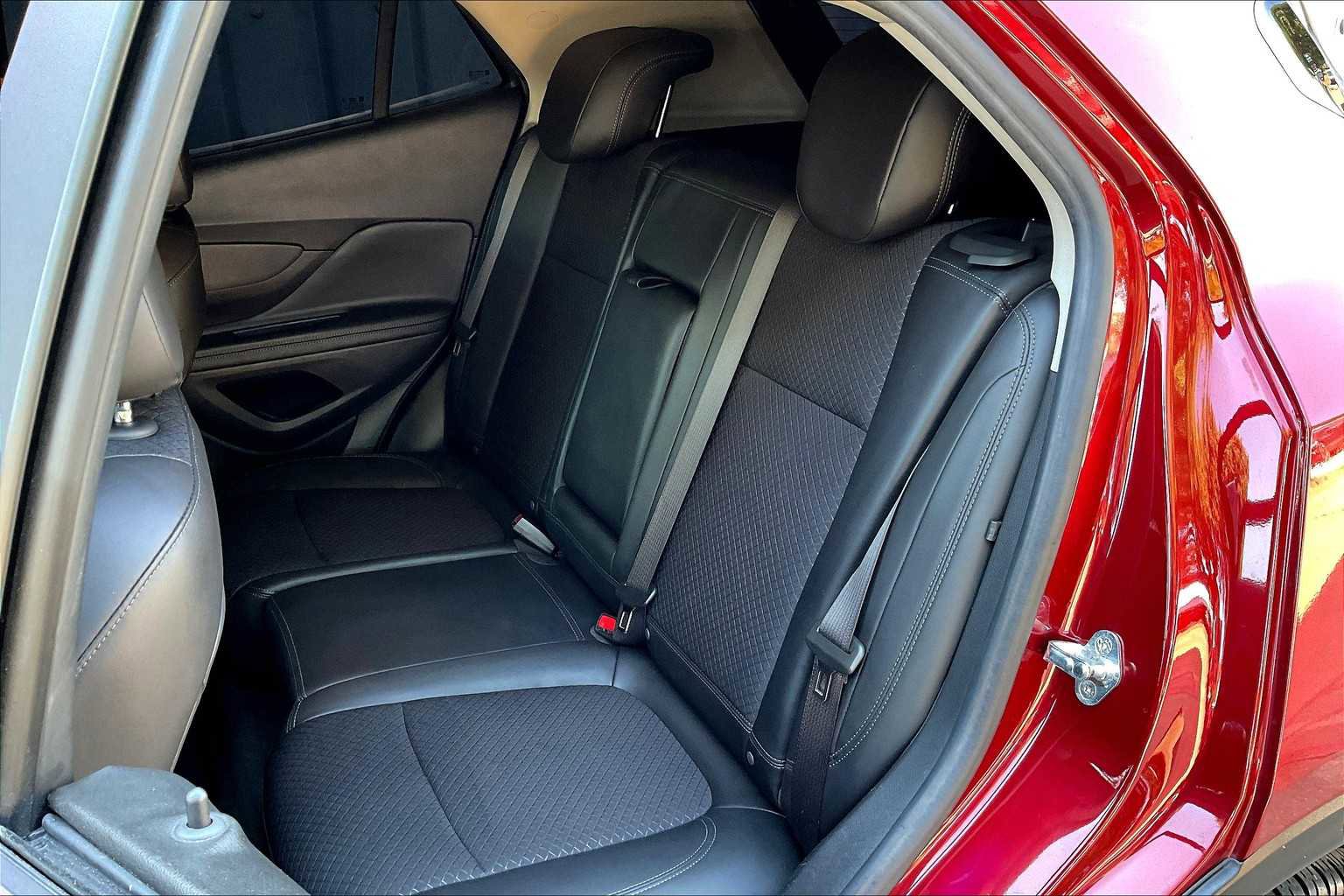 Used 2022 Buick Encore Preferred w/ Safety Package image 16