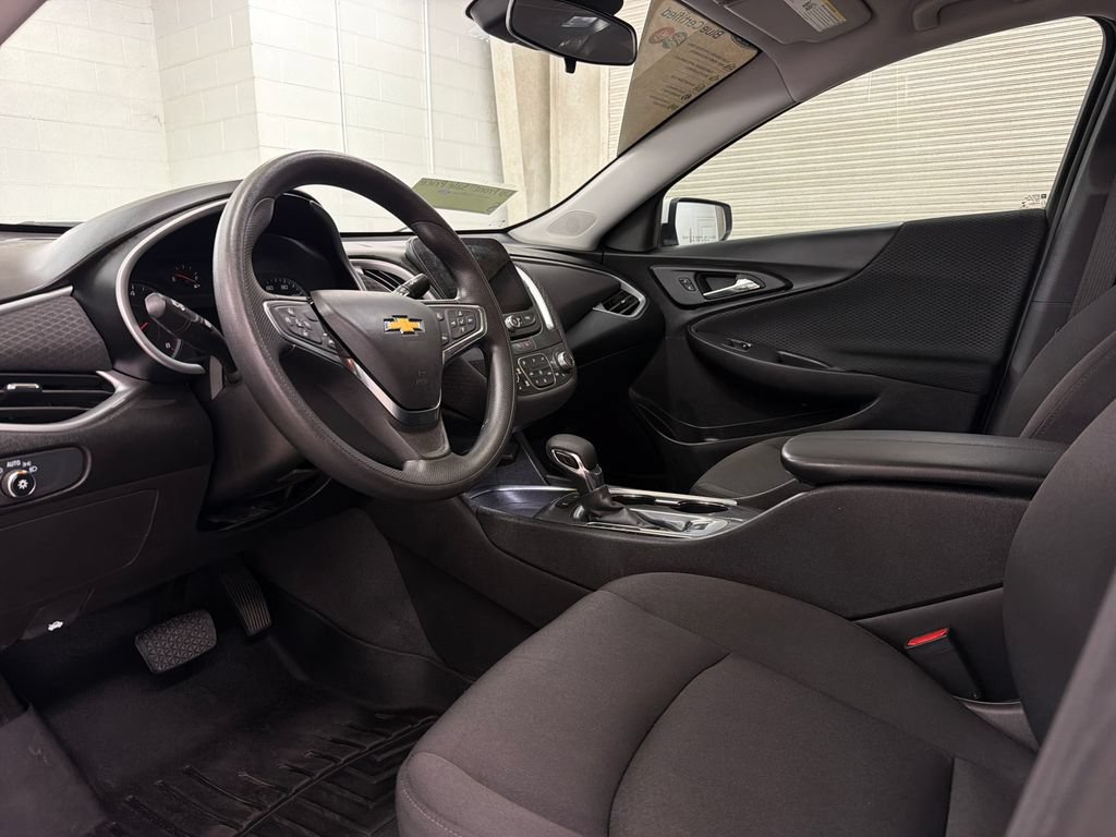 Used 2024 Chevrolet Malibu LT FWD image 6
