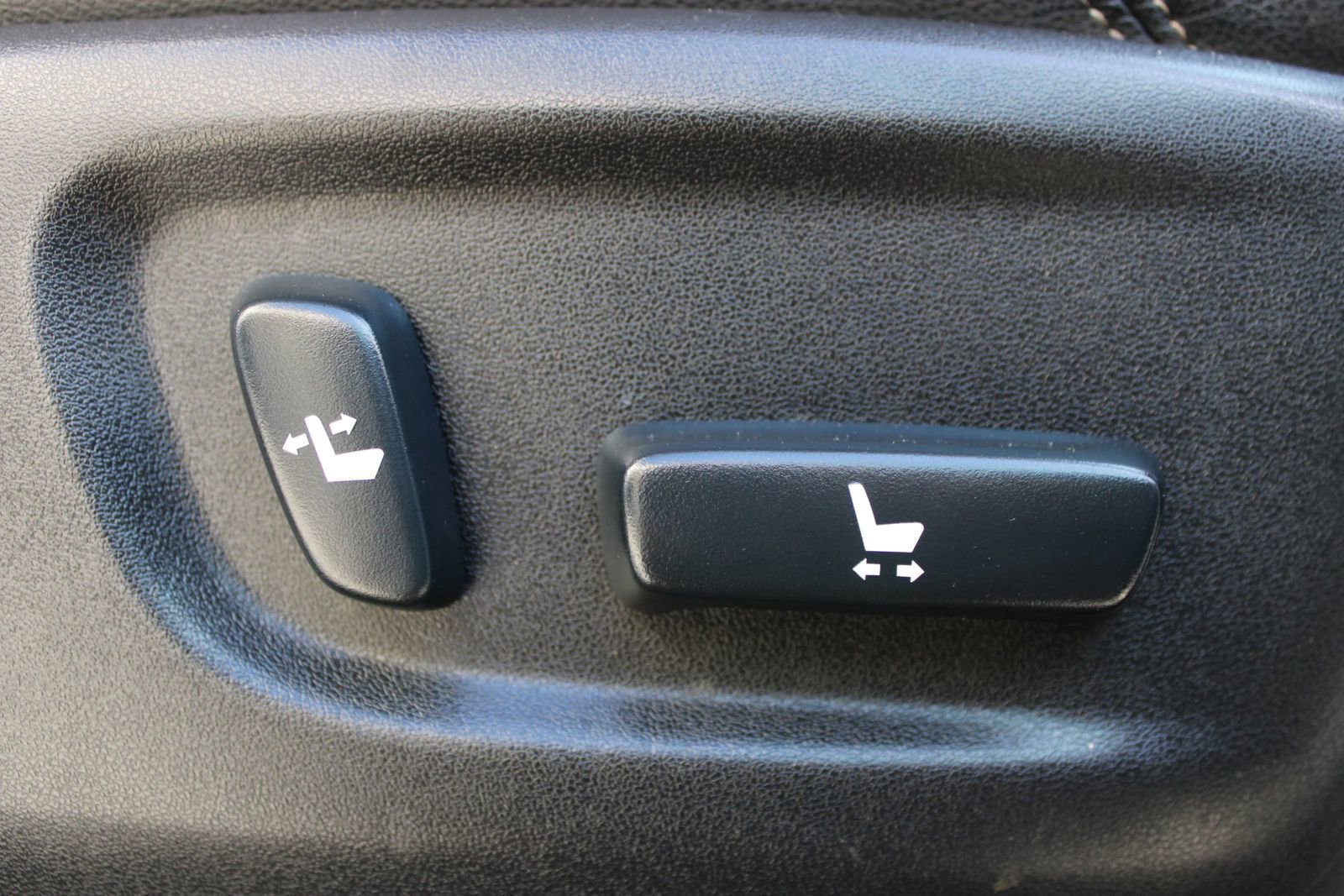 Used 2014 Toyota 4Runner SR5 Premium image 27