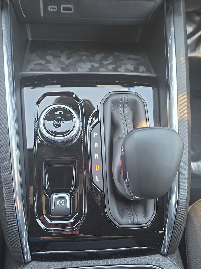 New 2026 GMC Canyon Elevation w/ Convenience Package AWD/4WD image 21