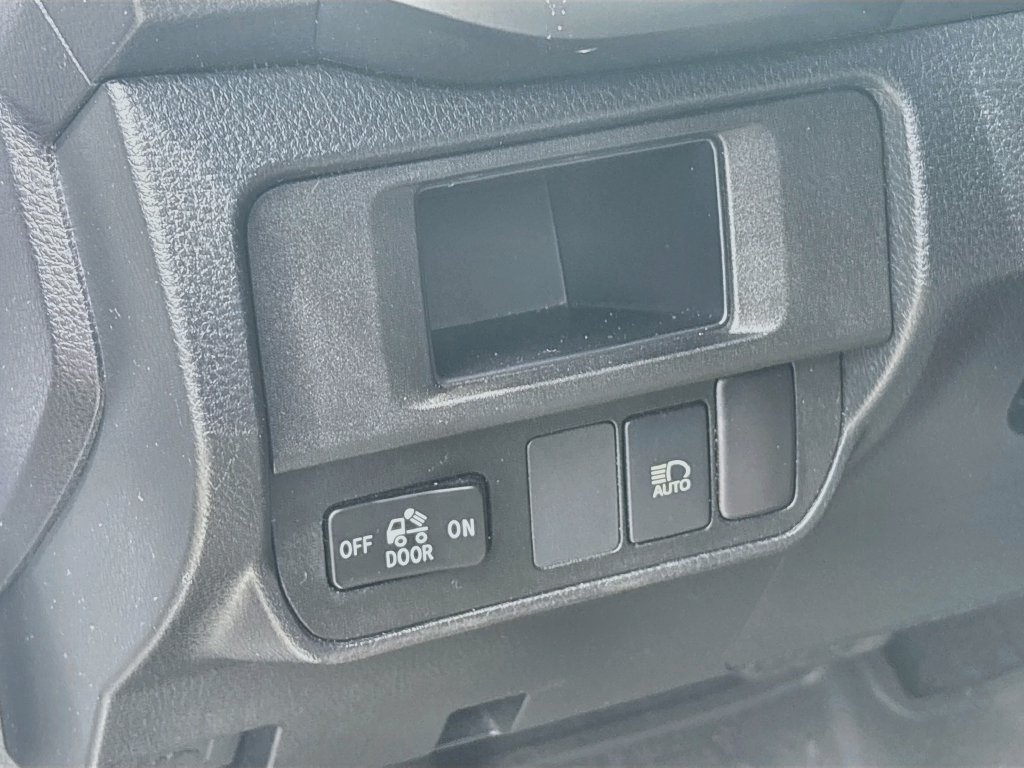 Used 2019 Toyota Tacoma SR w/ SR Convenience Package RWD image 11