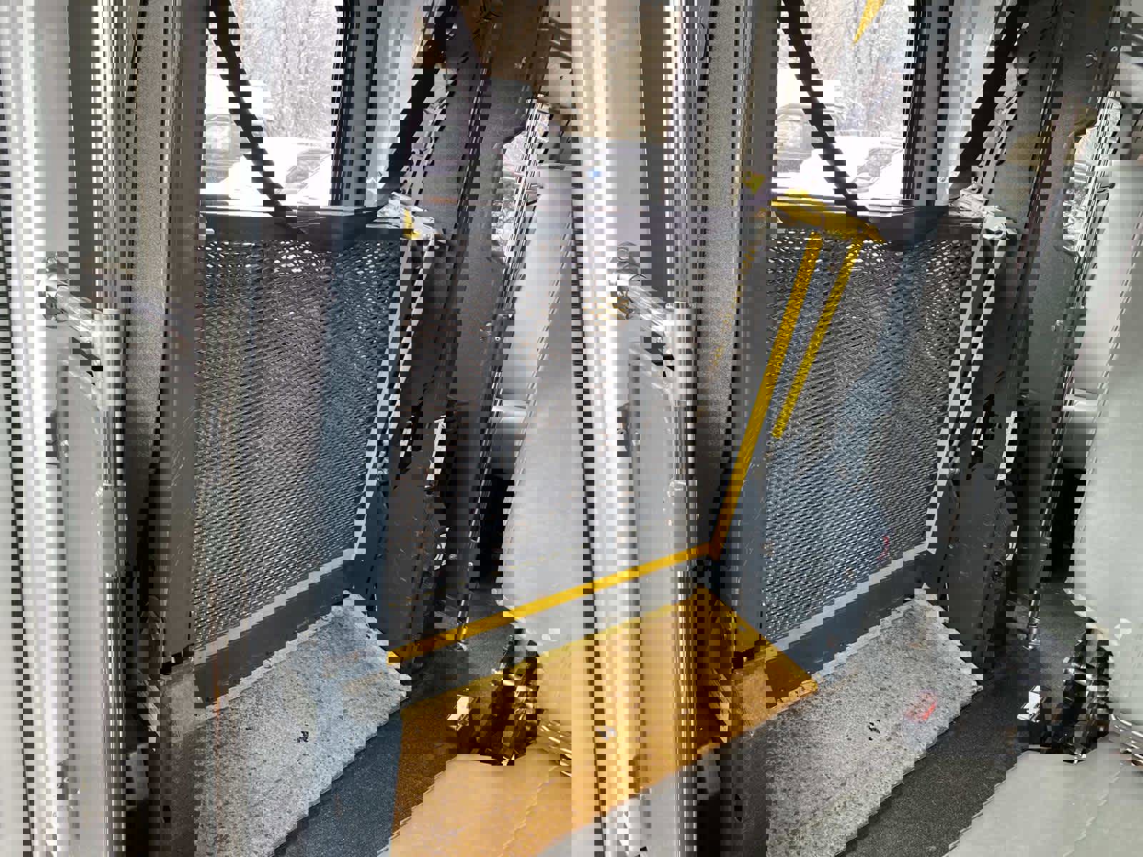 Used 2011 Ford E-350 and Econoline 350 Extended Super Duty w/ PWR Group image 19