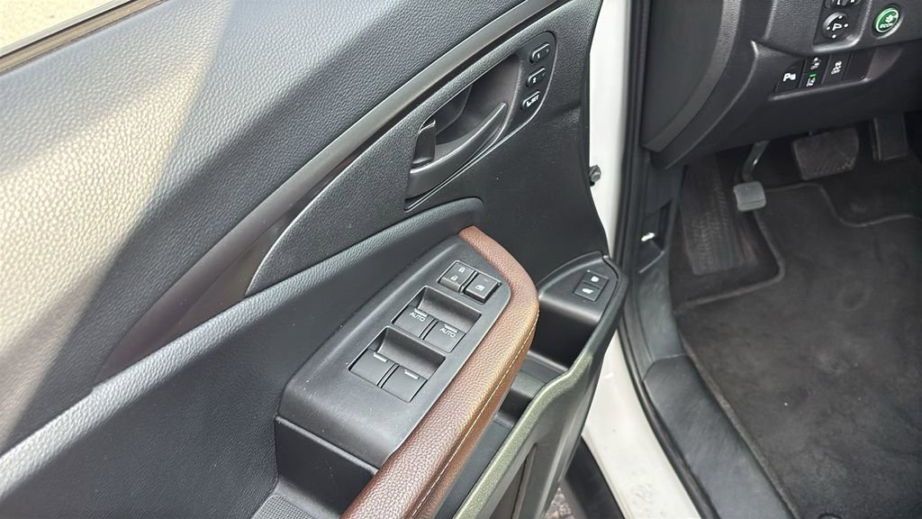 Used 2024 Honda Passport EX-L image 14