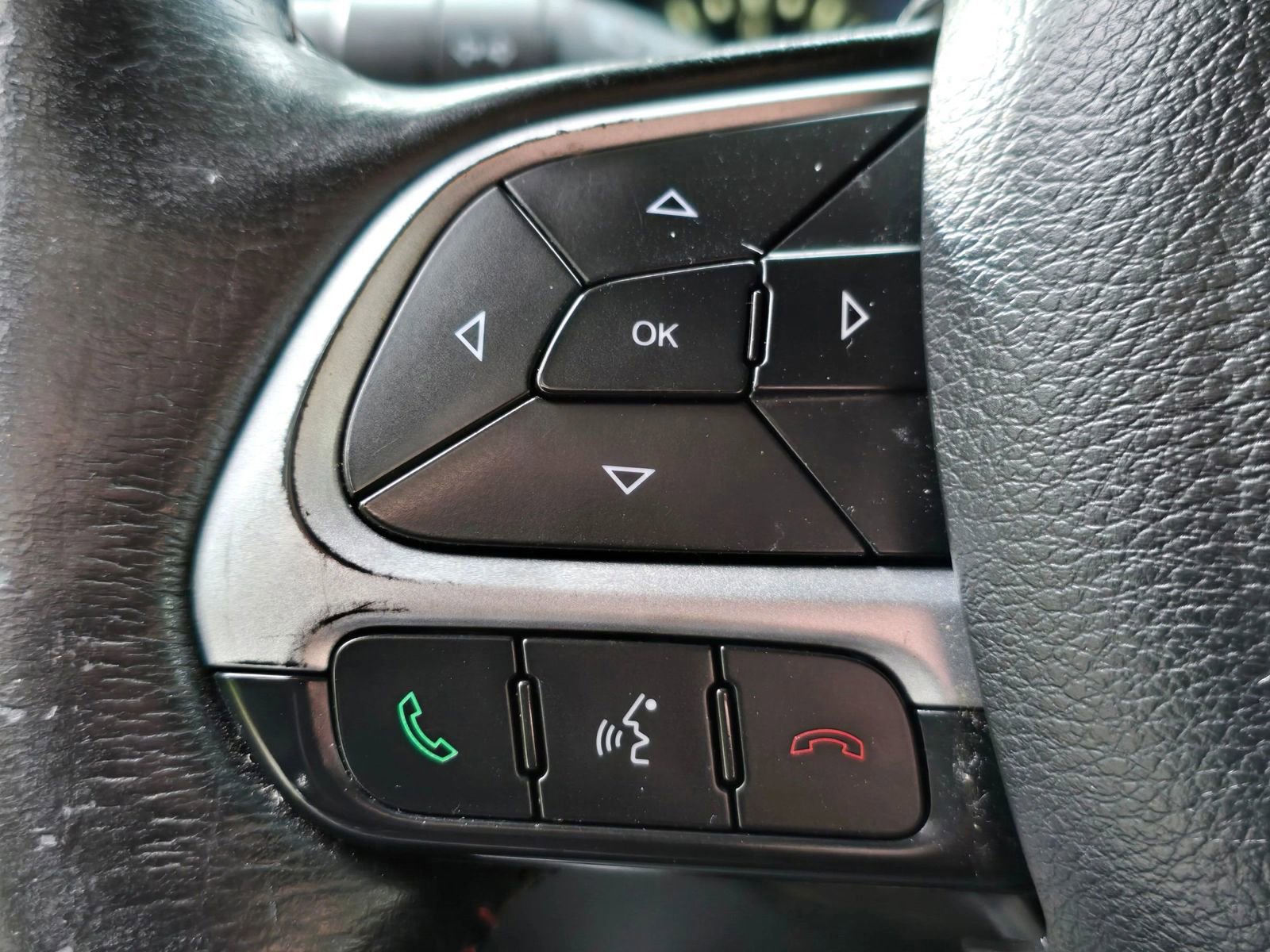 Used 2016 Jeep Renegade Trailhawk AWD/4WD image 25