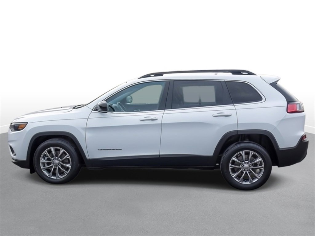 Used 2022 Jeep Cherokee Latitude Lux w/ Mopar Interior Package image 5