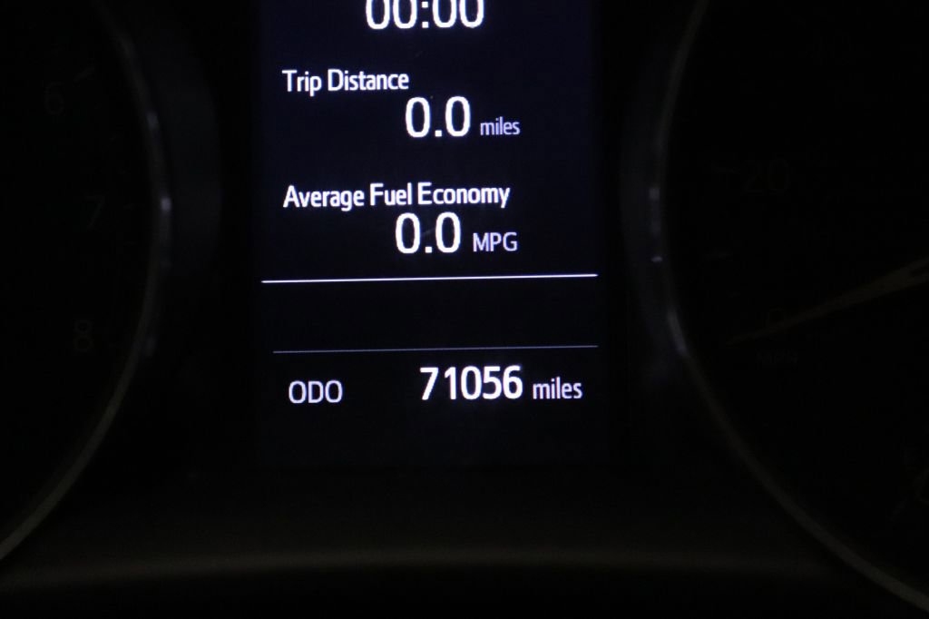 Used 2019 Toyota C-HR XLE image 16