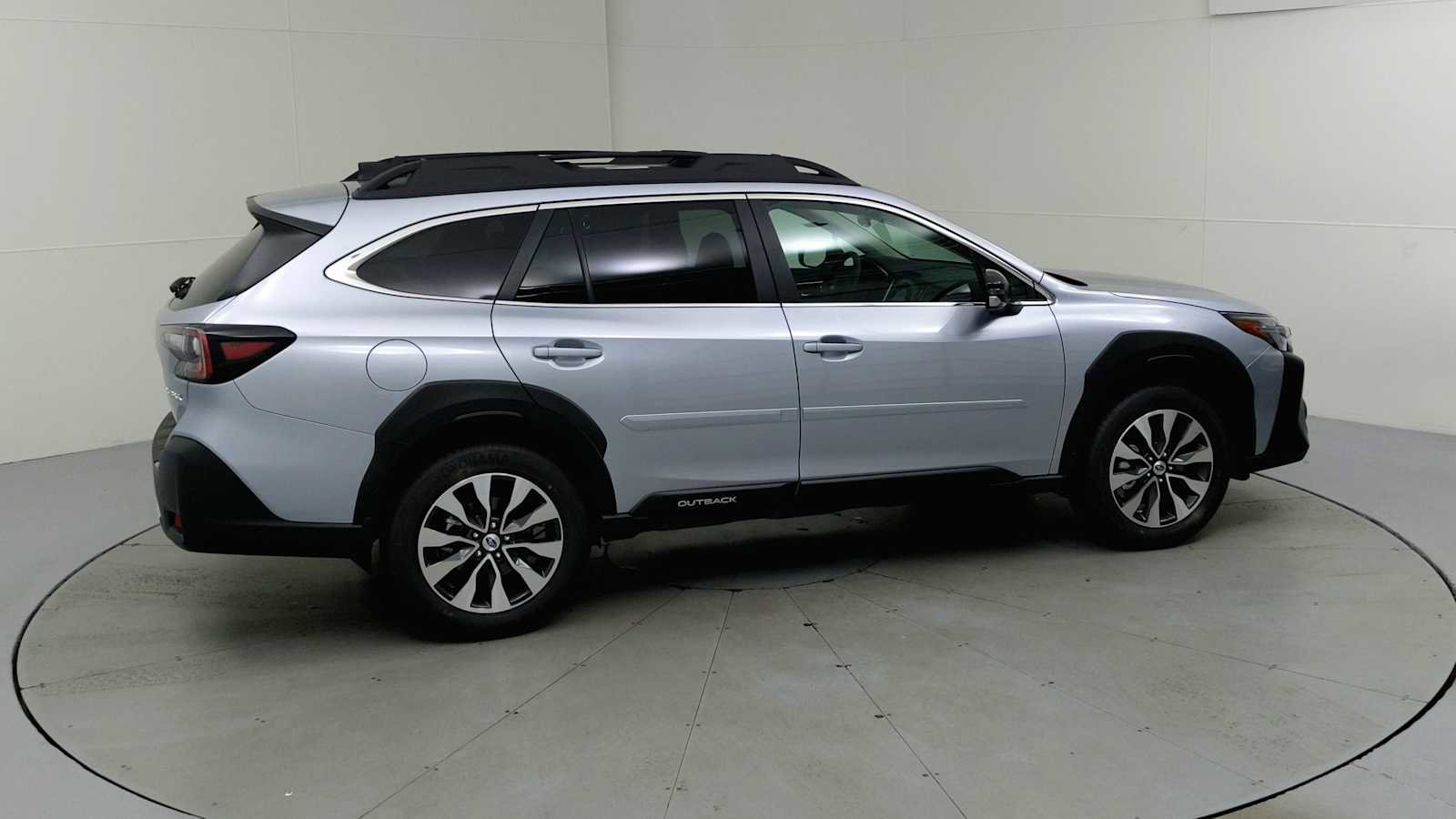 New 2025 Subaru Outback Limited image 11