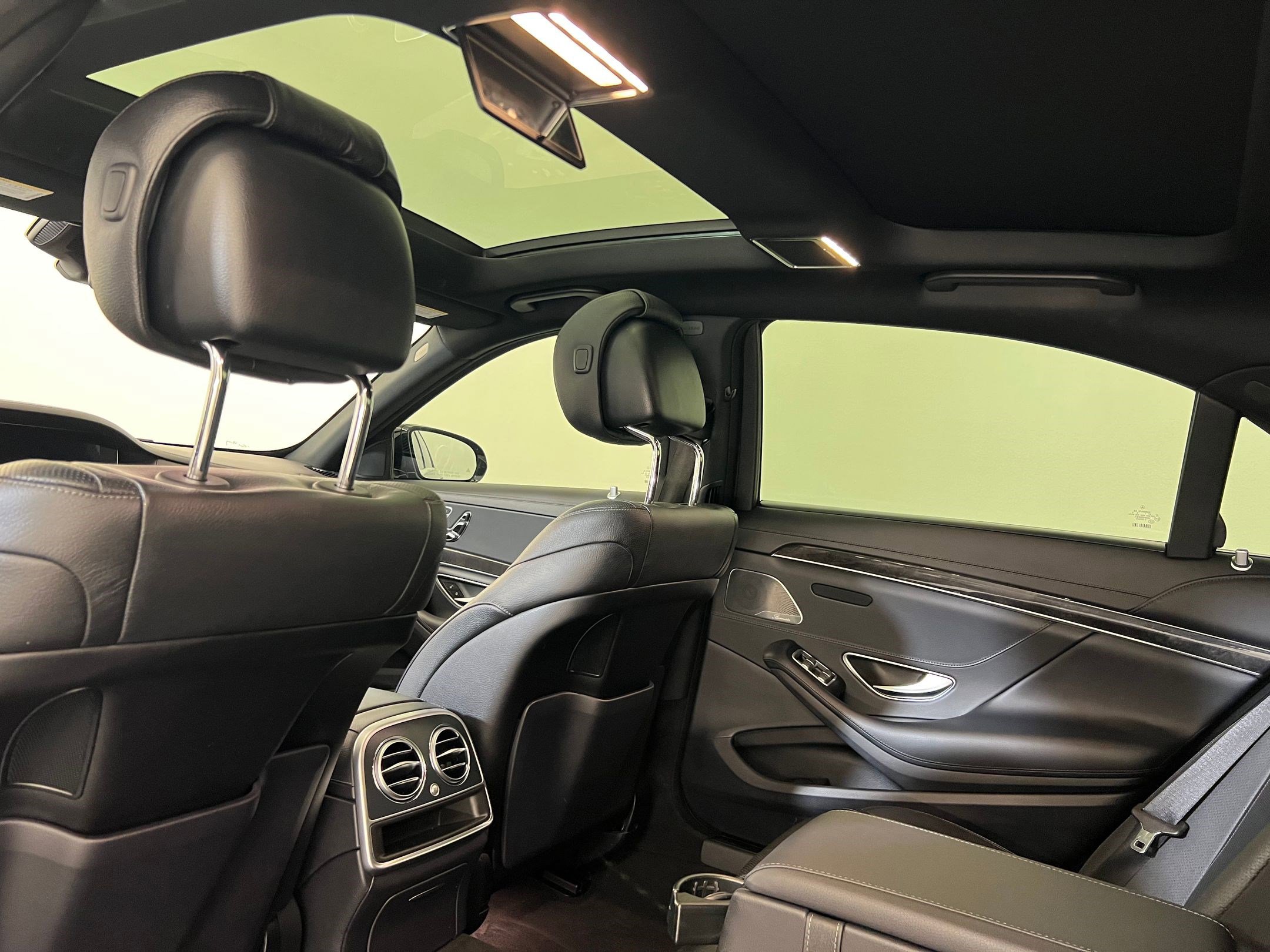 Used 2019 Mercedes-Benz S 450 Sedan image 33
