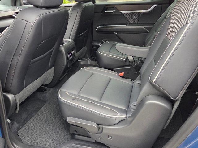 Used 2025 GMC Acadia Denali FWD image 8