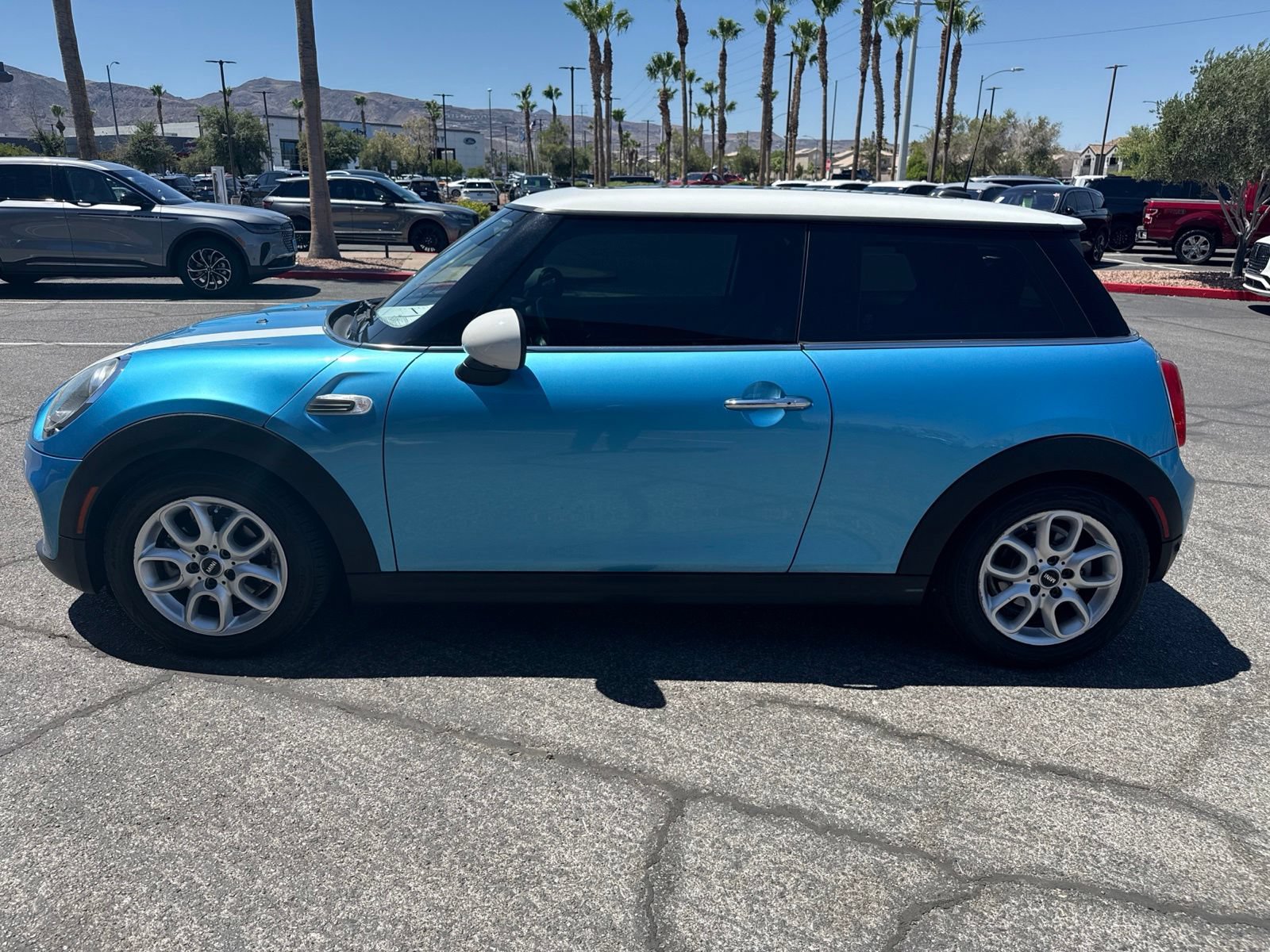 Used 2019 MINI Cooper 2-Door Hardtop FWD image 8