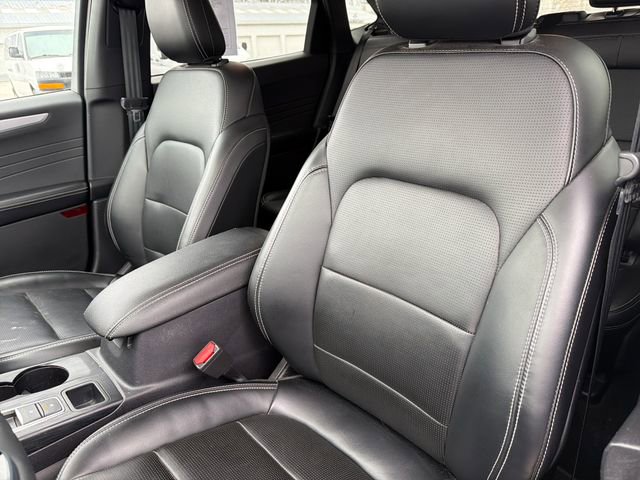 Used 2023 Ford Escape Platinum image 12