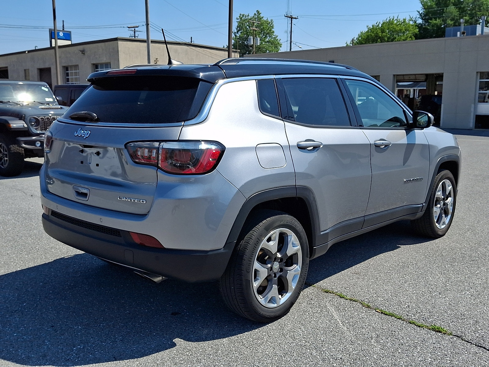 Used 2020 Jeep Compass Limited w/ Safety & Security Group AWD/4WD image 7