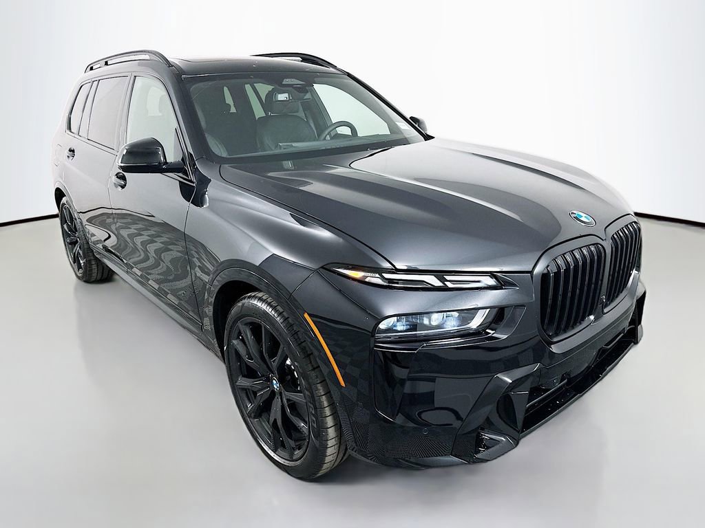 Used 2026 BMW X7 xDrive40i w/ M Sport Package AWD/4WD image 3