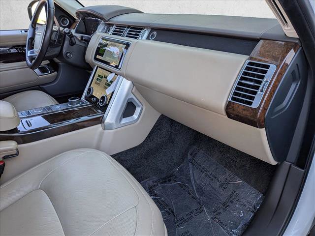 Used 2020 Land Rover Range Rover HSE image 29