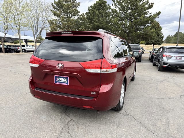 Used 2012 Toyota Sienna XLE image 7