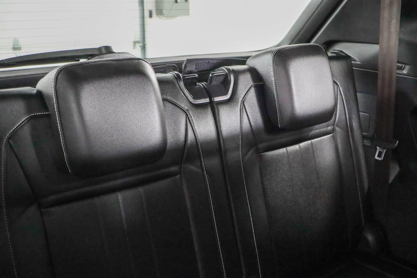 Used 2022 Volkswagen Tiguan SE R-Line image 29