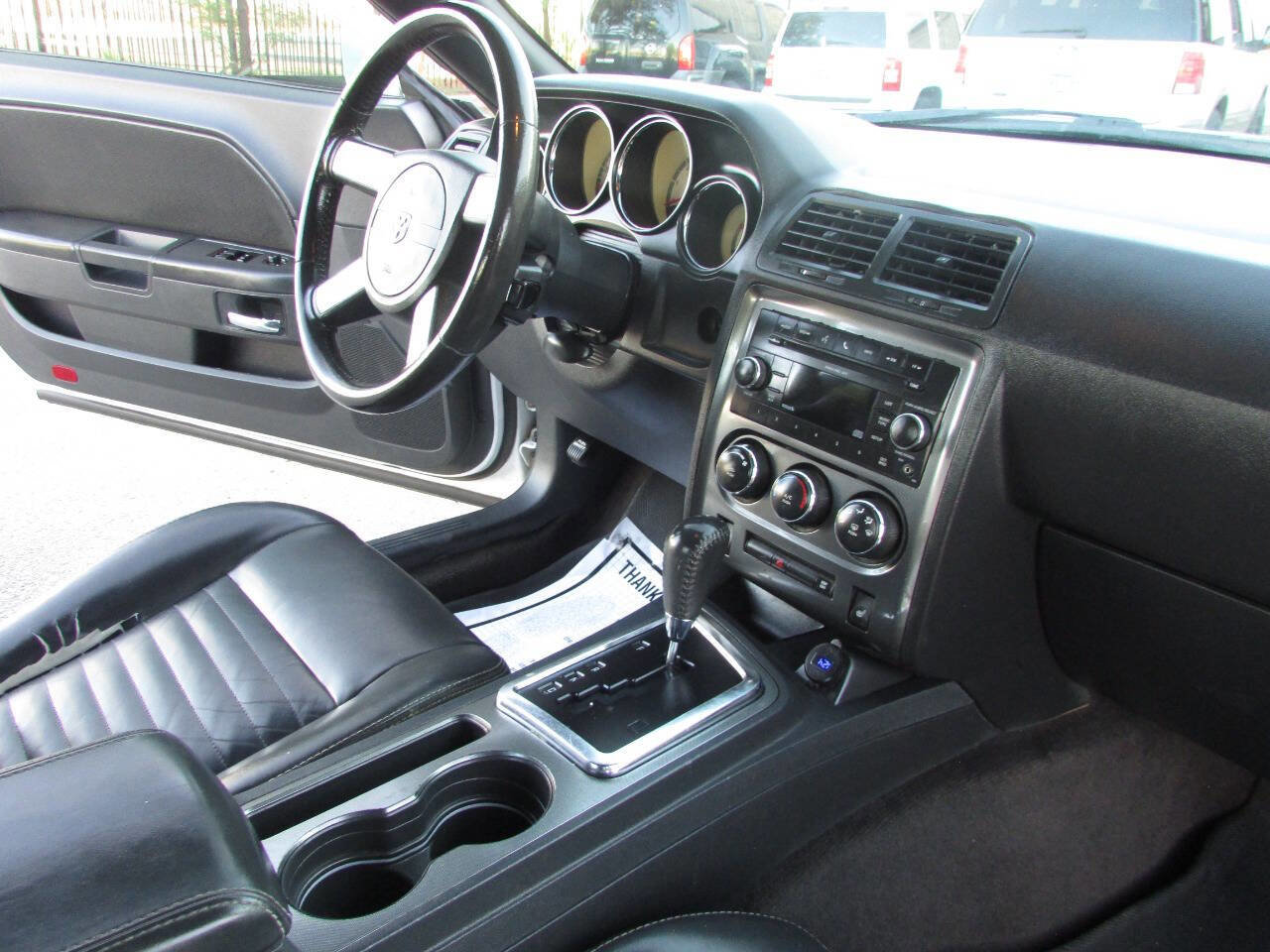 Used 2010 Dodge Challenger SE RWD image 21