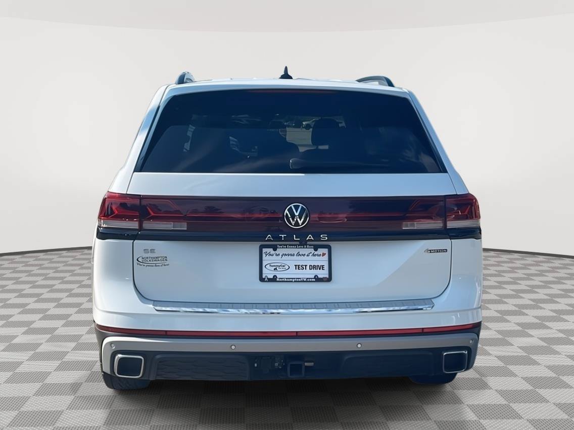 Used 2024 Volkswagen Atlas Peak Edition SE AWD/4WD image 6