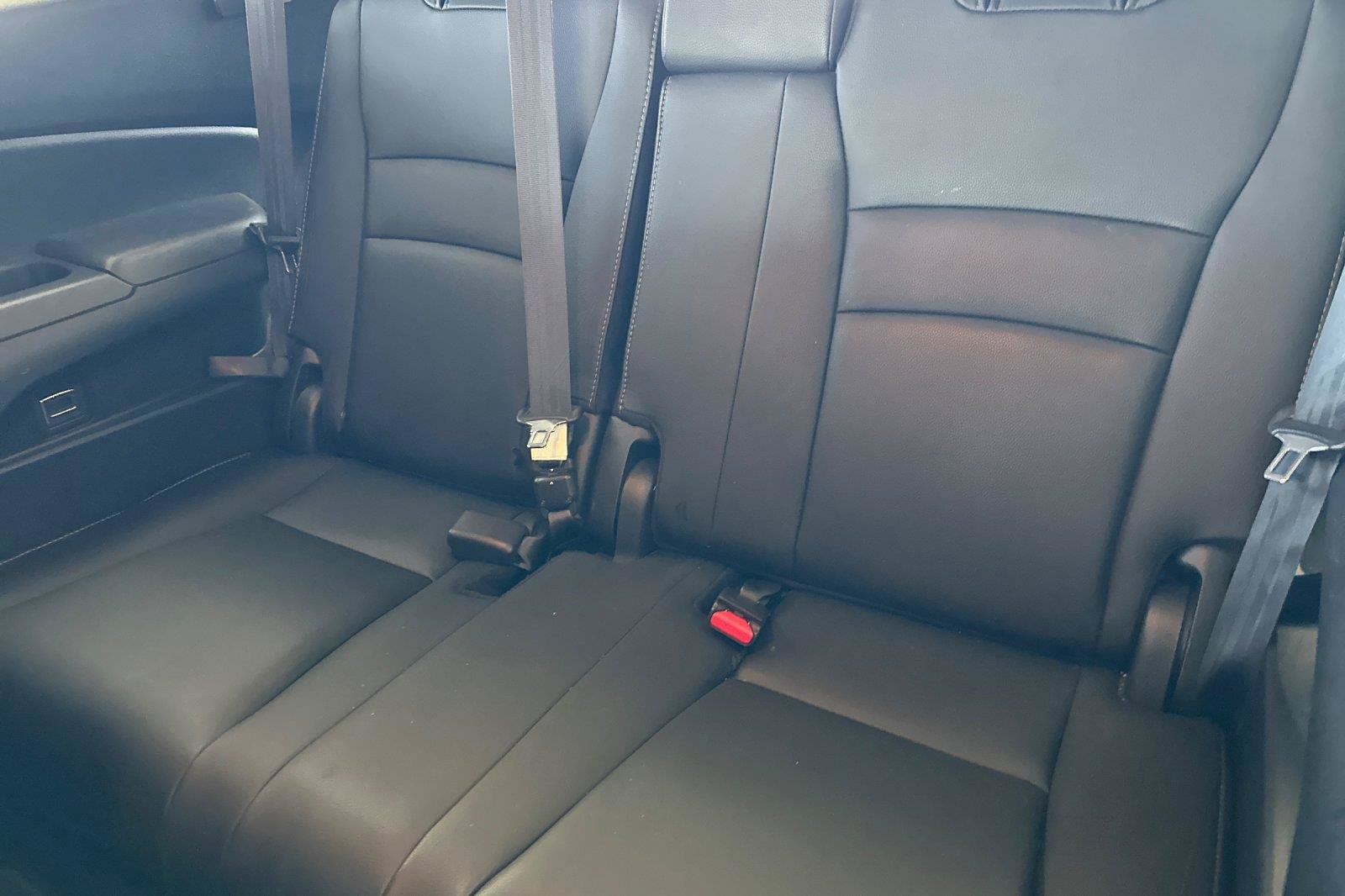 Used 2021 Honda Pilot Touring image 16