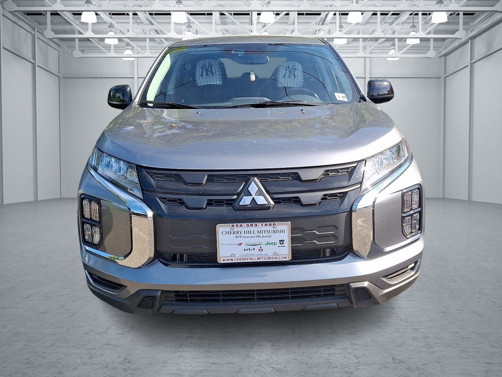 Used 2024 Mitsubishi Outlander Sport LE AWD/4WD image 2