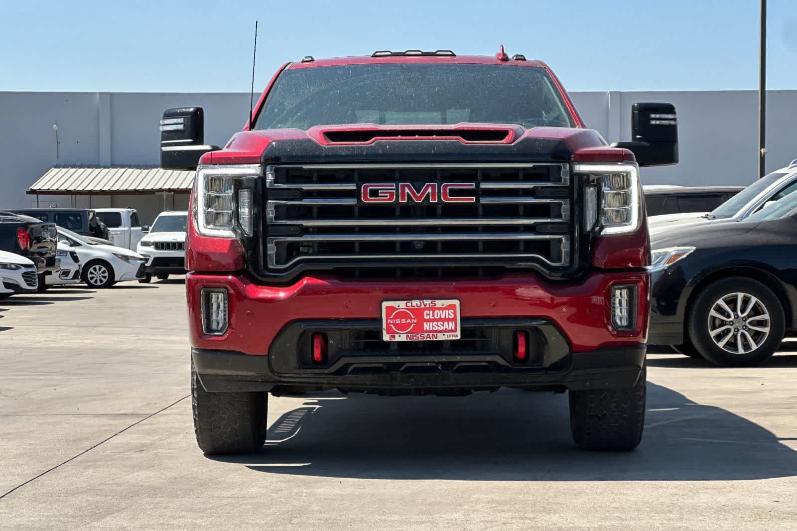 Used 2022 GMC Sierra 2500 AT4 w/ AT4 Premium Plus Package AWD/4WD image 11