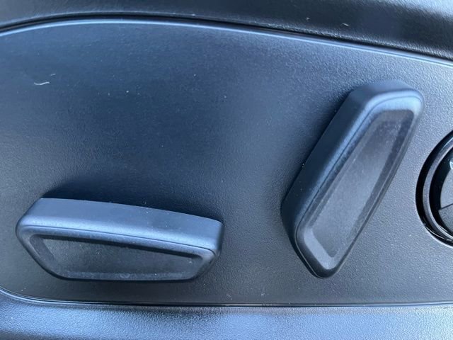 Used 2025 Ford Explorer Active w/ Active Comfort Package image 14