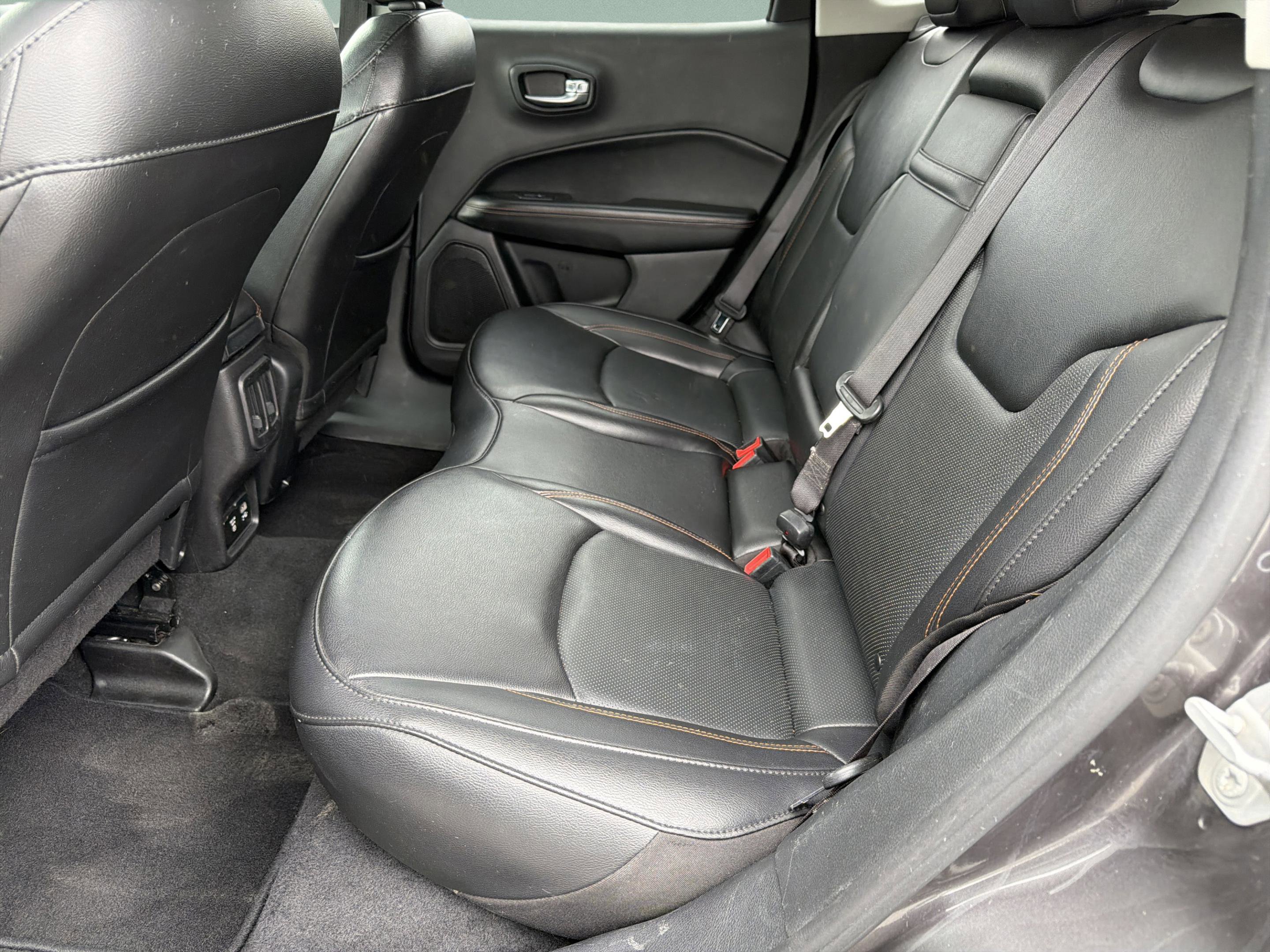 Used 2019 Jeep Compass Limited image 32