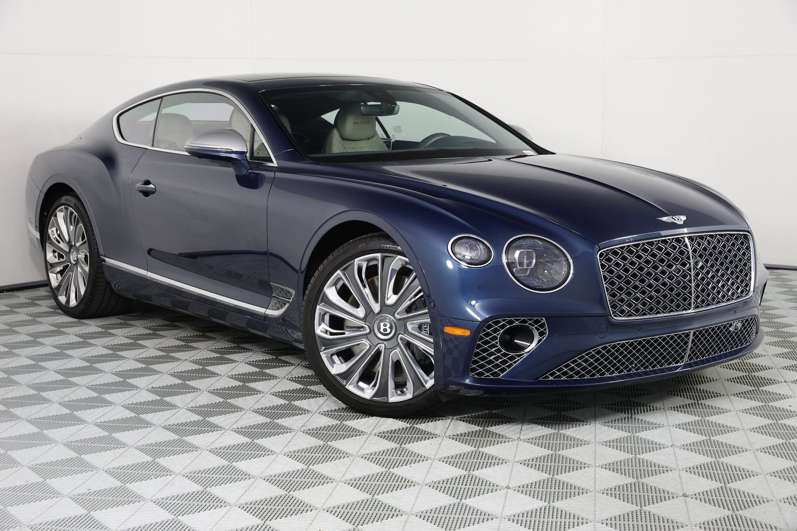 Used 2024 Bentley Continental GT Mulliner image 17